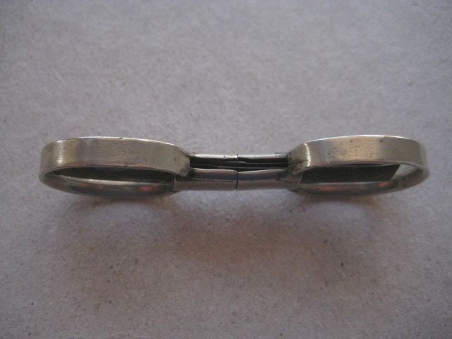 Vintage Folding White Metal Cased Pair of Folding Scissors - 8