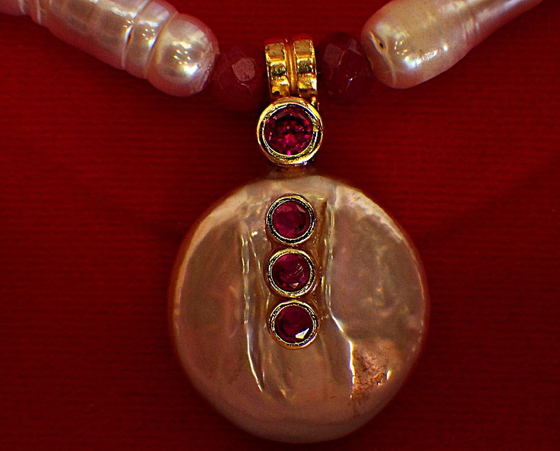 Boxed necklace & earrings set with natural long pearls & rubies - 2
