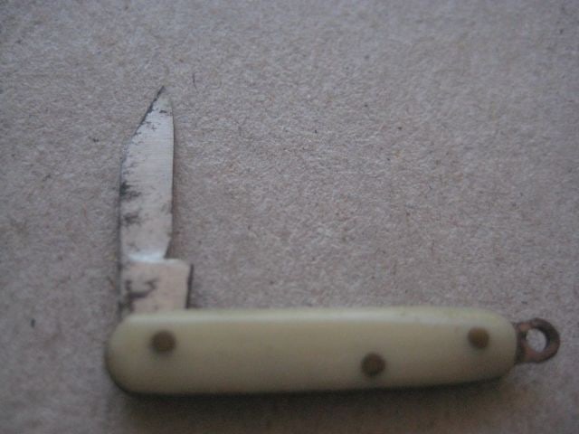 Miniature Bone Hafted Steel Bladed Folding Fruit Knife - 2