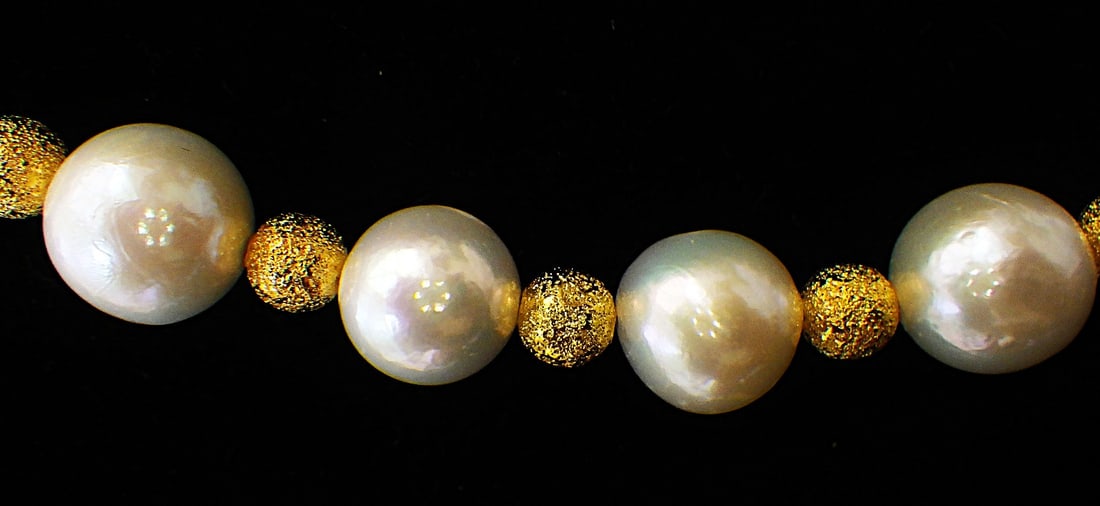 Necklace & earrings set with large cultured pears 9K gold clasp - 3