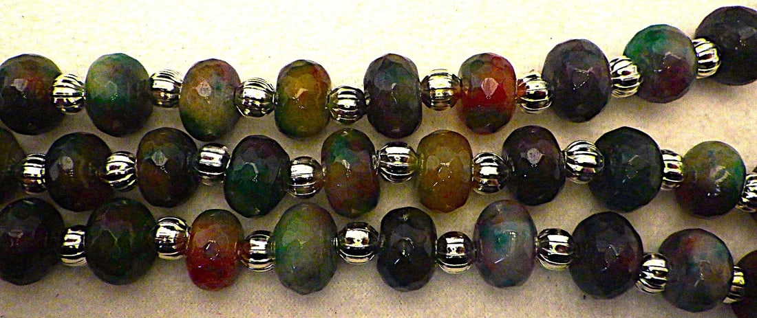 Necklace, bracelet & earrings with jade and Ammonites in Ammonite box - 4