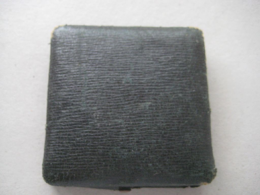 Vintage Swiss Made 8 Day Green Leather Travel Clock - 11