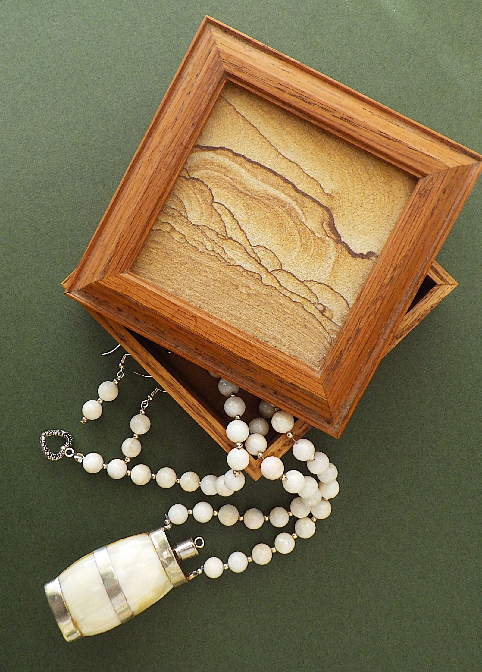 A pilgrim's M.O.P. set in a wooden presentation box - 3