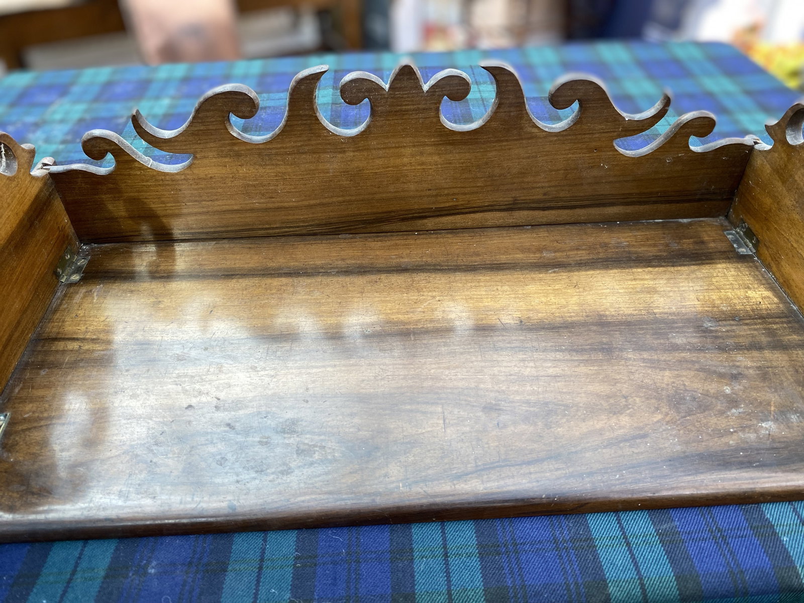 Foldable mahogany book stand - 2