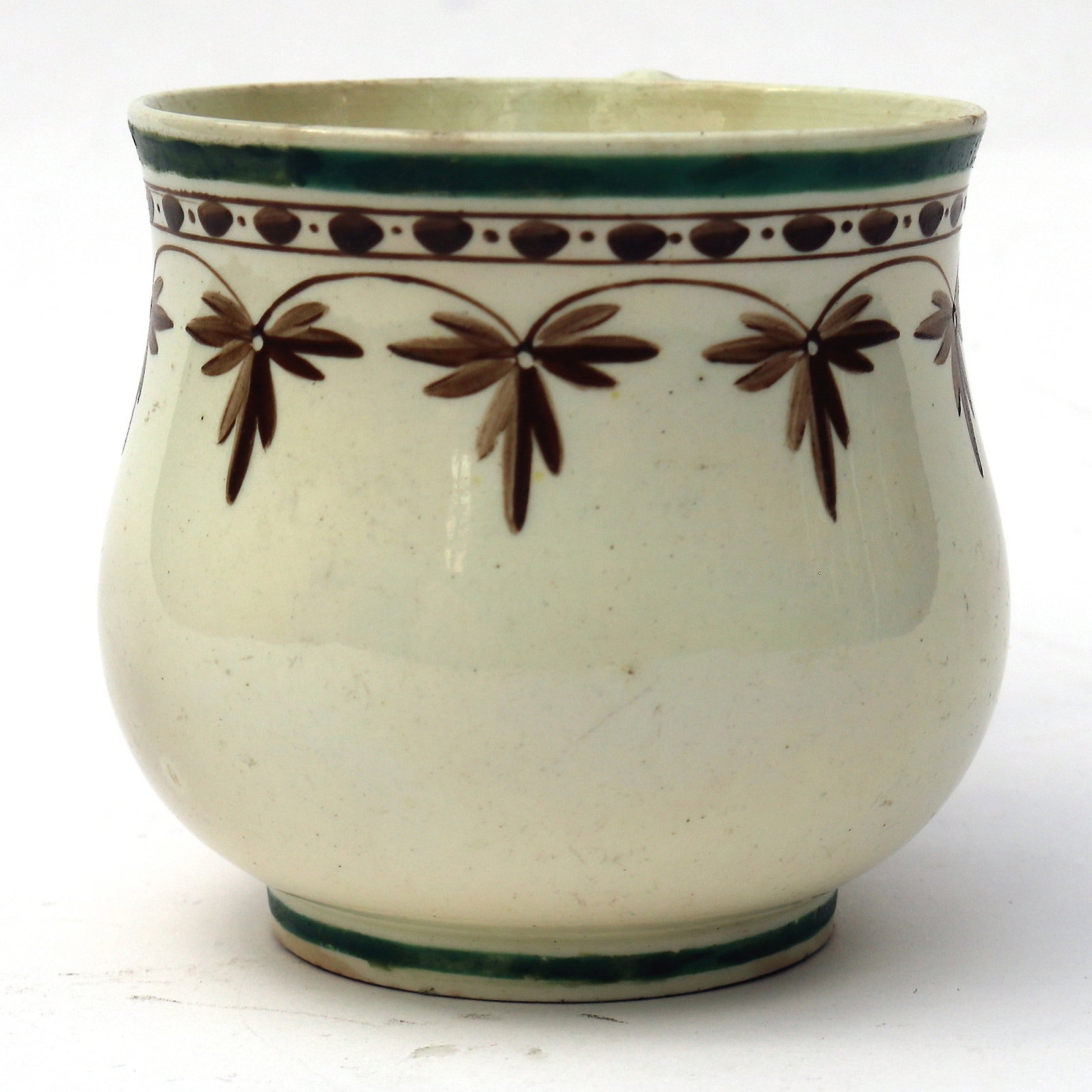 An antique Georgian Wedgwood Creamware pottery Ice / Custard Cup C.1790 - 4