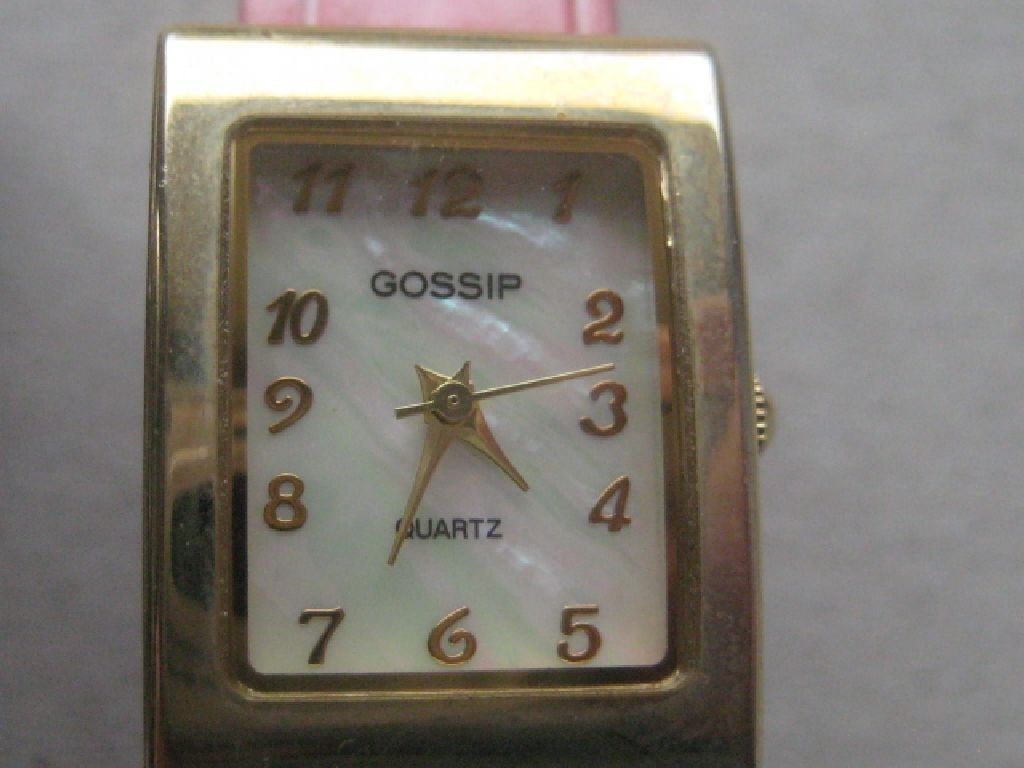Vintage Ladies Gossip Twin Watch Set, Cased - 7