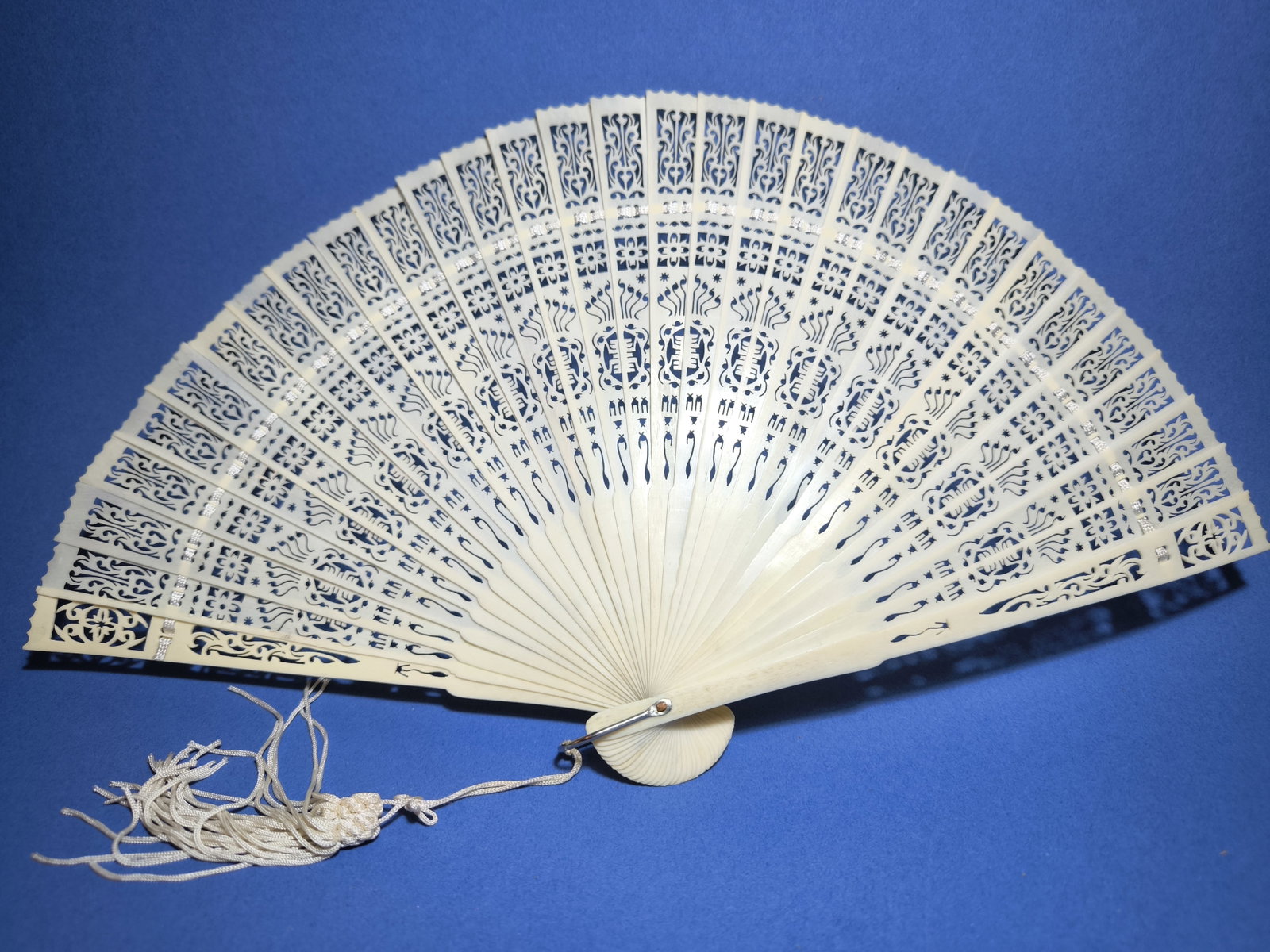 Fine Chinese Qing Dynasty, 19th Century Bone 1875 Boxed - 2