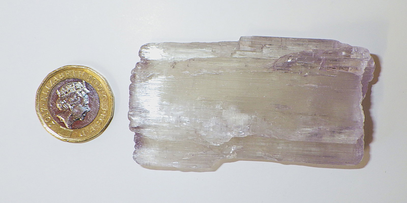 Large 442 carats natural Kunzite crystal from Brazil. - 3