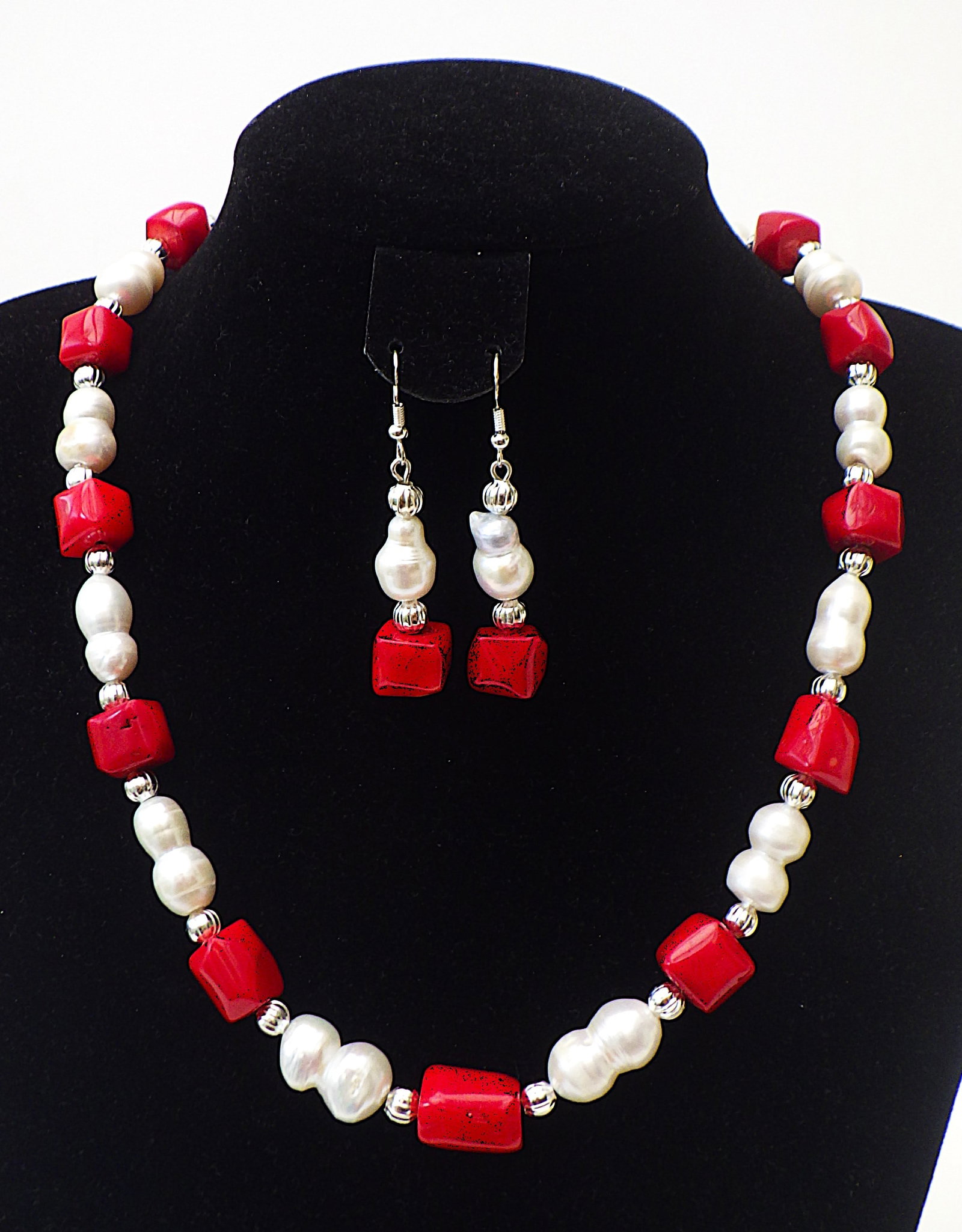 Necklace & earrings set with rare twin pearls & red coral: Title: Necklace & earrings set with rare twin pearls & red coral Description: A very rare and unusual necklace & earrings set with double (often called “twin”), white pearls
