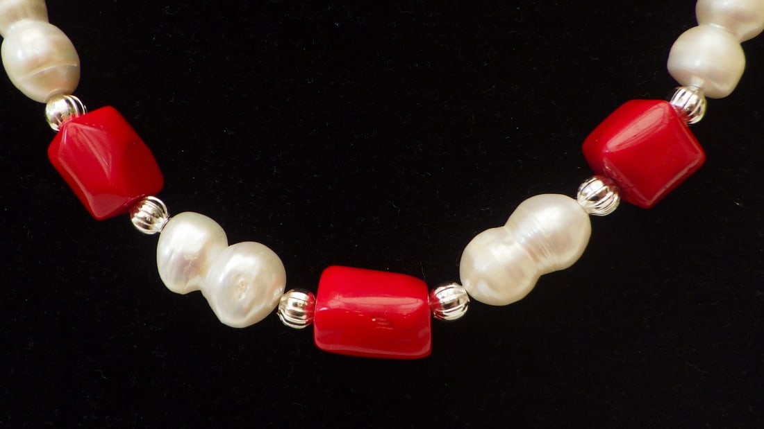 Necklace & earrings set with rare twin pearls & red coral - 2