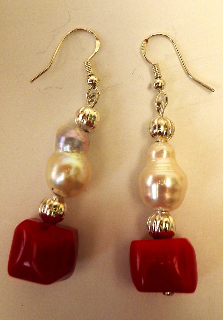 Necklace & earrings set with rare twin pearls & red coral - 4