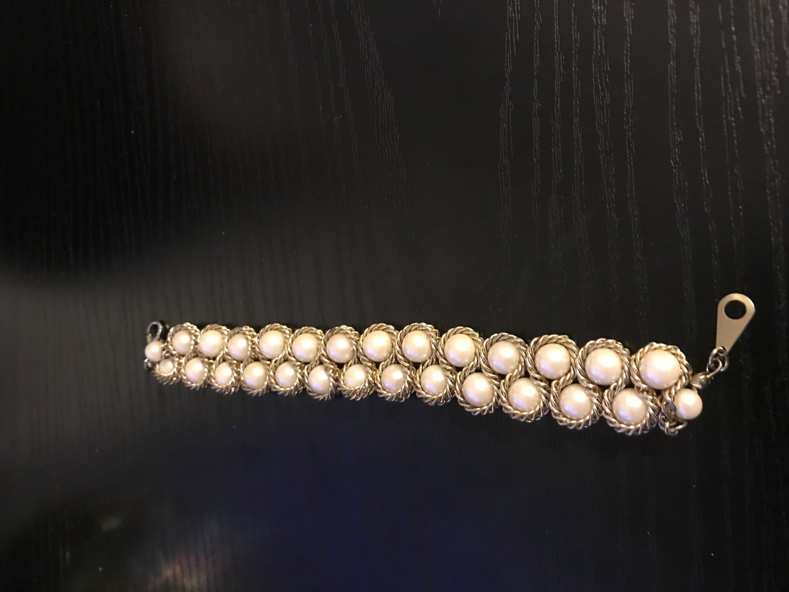 Faux Pearl Bracelet With Twisted Gold Tone Metal - 2