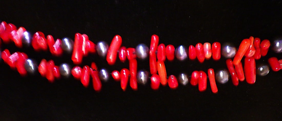 Two strand red coral and natural black pearl necklace - 3