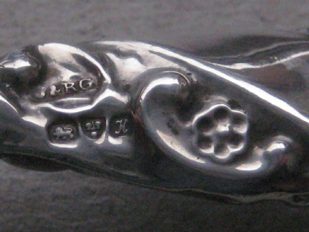 Edwardian Silver Shoehorn and Buttonhook Set, Cased - 10