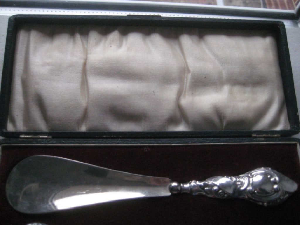 Edwardian Silver Shoehorn and Buttonhook Set, Cased - 3