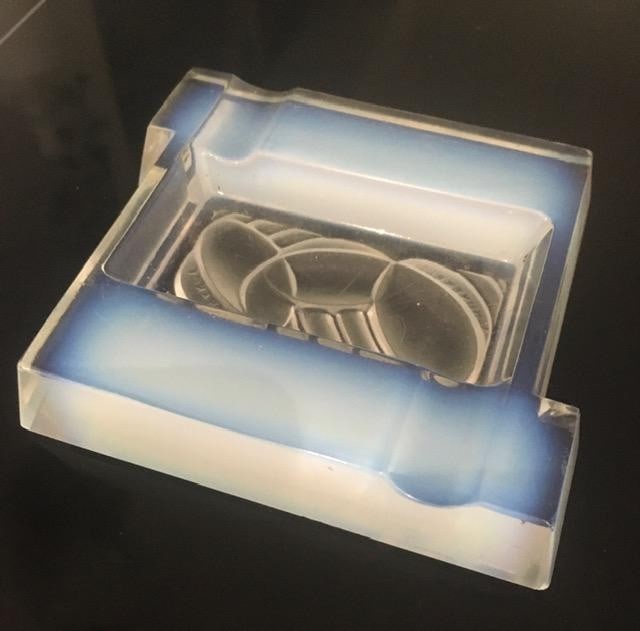 Andre Hunebelle (1896-1985) Art Deco, Opalescent Ashtray, Swimmers, Signed, 1930 - 3