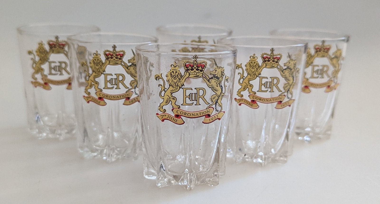 Vintage 1953 Queen Elizabeth II Coronation Shot Glasses x6 Boxed – EIIR Royal Crest Barware: Title: Vintage 1953 Queen Elizabeth II Coronation Shot Glasses x6 Boxed – EIIR Royal Crest Barware Description: Rare Boxed Set of Six Queen Elizabeth II Coronation Shot Glasses – 2nd