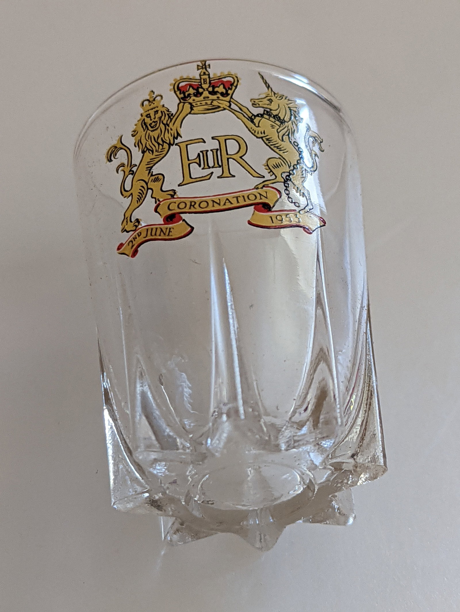Vintage 1953 Queen Elizabeth II Coronation Shot Glasses x6 Boxed – EIIR Royal Crest Barware - 3