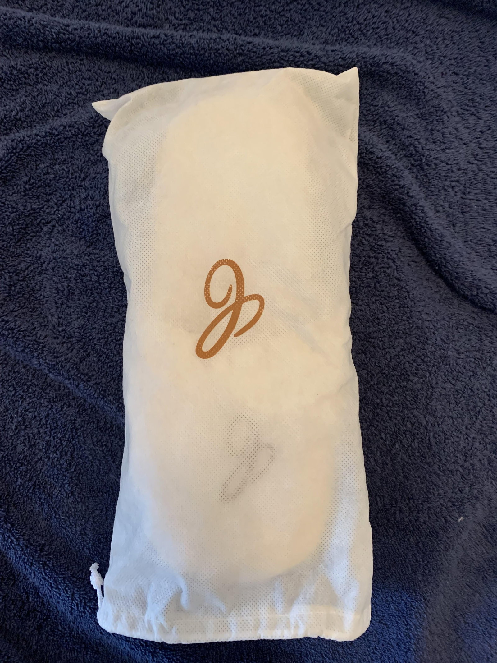 Vintage Claridges Hotel 1930’s Men’s Slippers and Hand Towel: Title: Vintage Claridges Hotel 1930’s Men’s Slippers and Hand Towel Description: Vintage Claridges Hotel 1930’s men’s large slippers. Never worn. Dust bag and