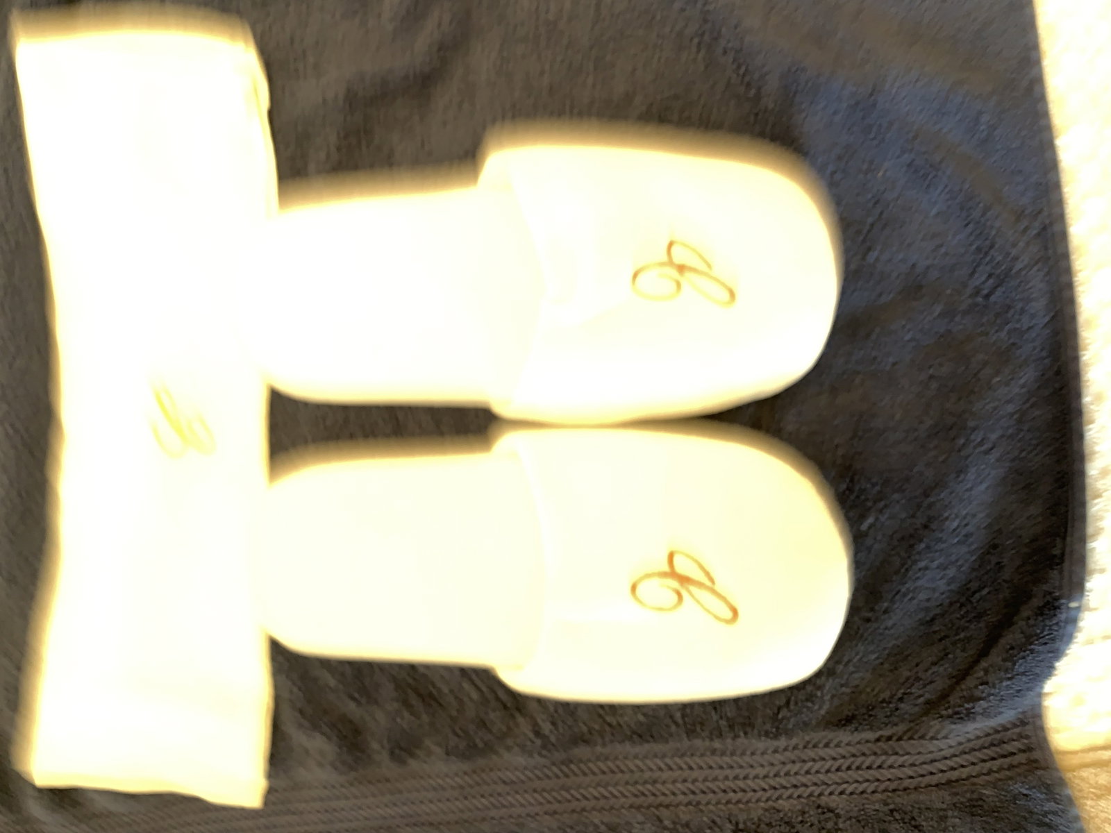 Vintage Claridges Hotel 1930’s Men’s Slippers and Hand Towel - 3