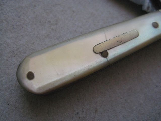 Antique French Mother of Pearl Hafted Twin Bladed Penknife, c1900 - 3