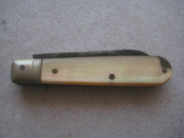 Antique French Mother of Pearl Hafted Twin Bladed Penknife, c1900 - 8