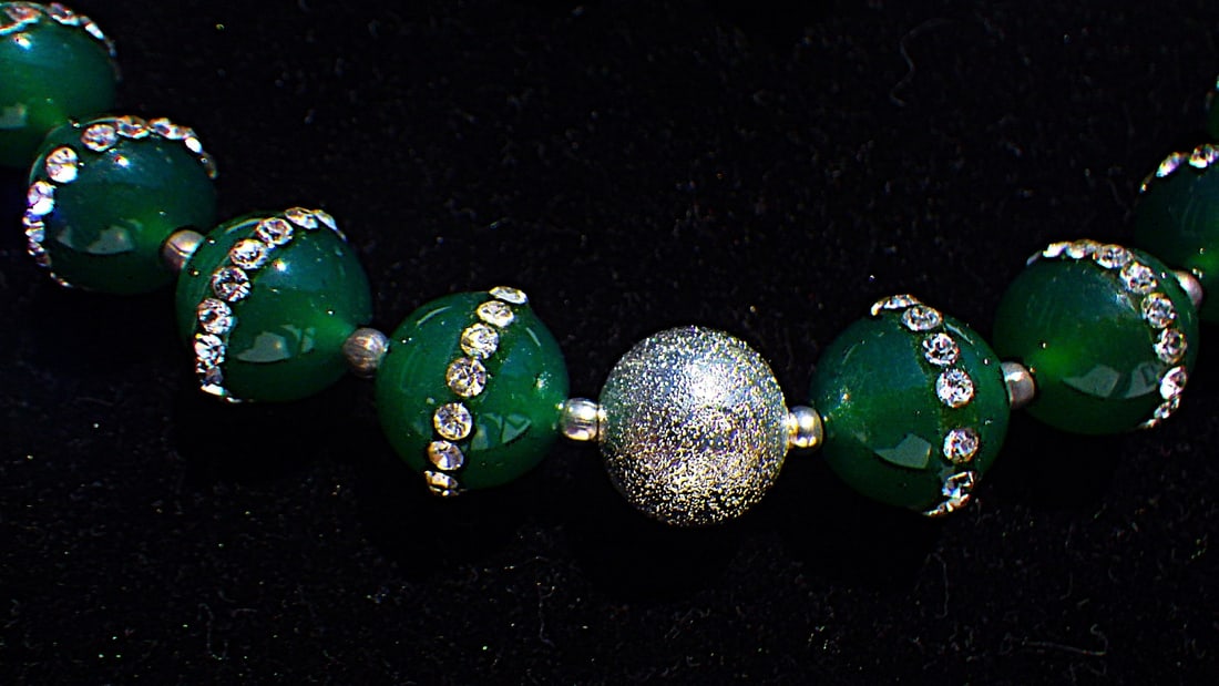 Green jade Necklace & earrings set with cubic zirconia - 4