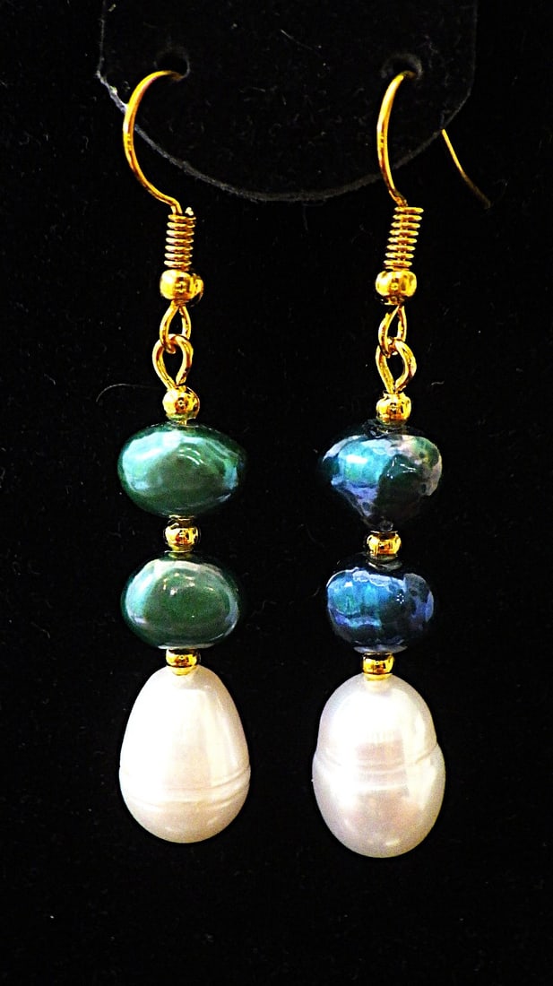 Green/blue & white cultured pearl necklace, bracelet & earrings set - 2