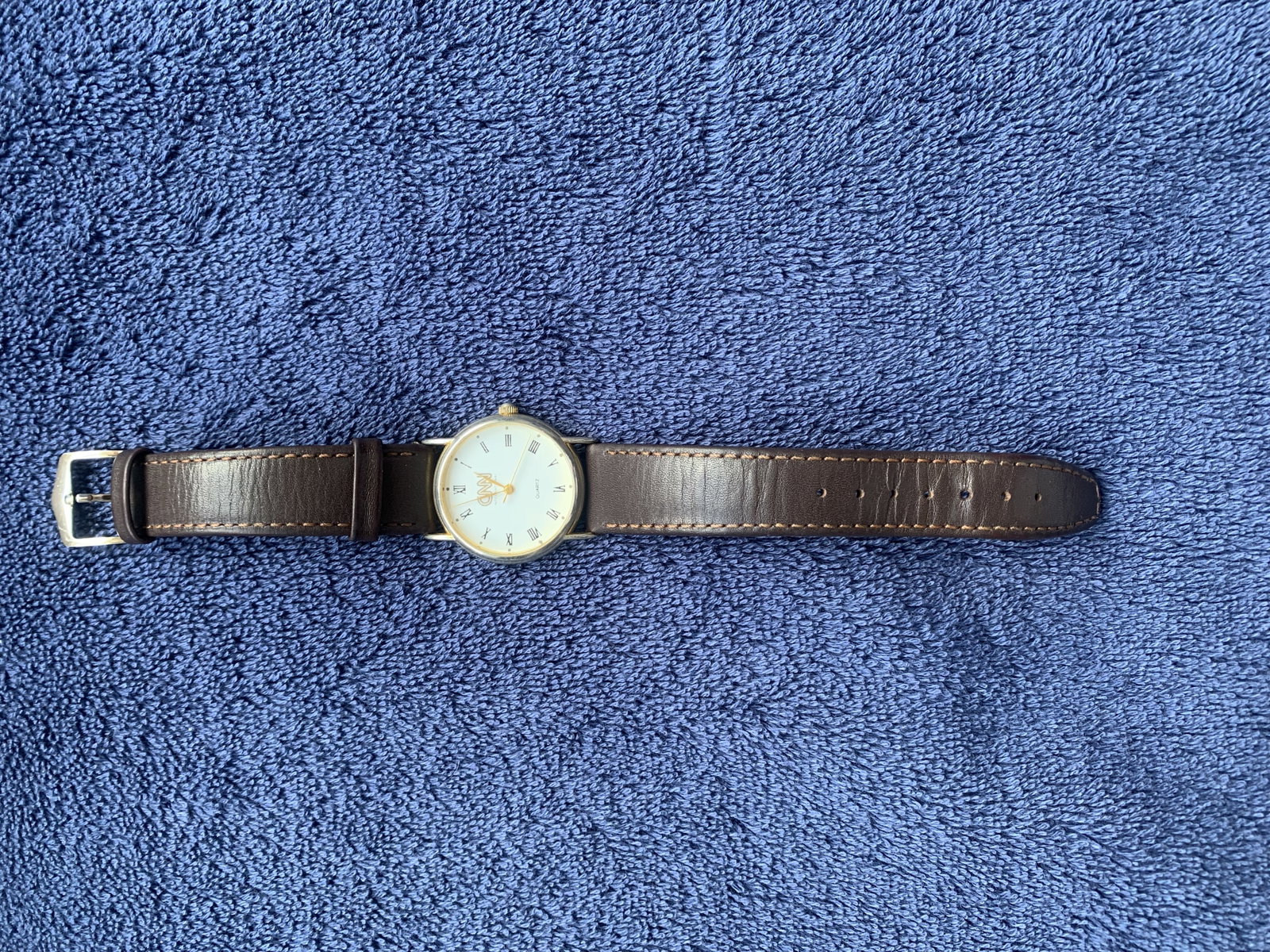 Vintage CNN Wristwatch: Title: Vintage CNN Wristwatch Description: Vintage CNN wristwatch 1980’s is a unique unisex collector’s piece with the iconic CNN logo Genuine soft leather band. New