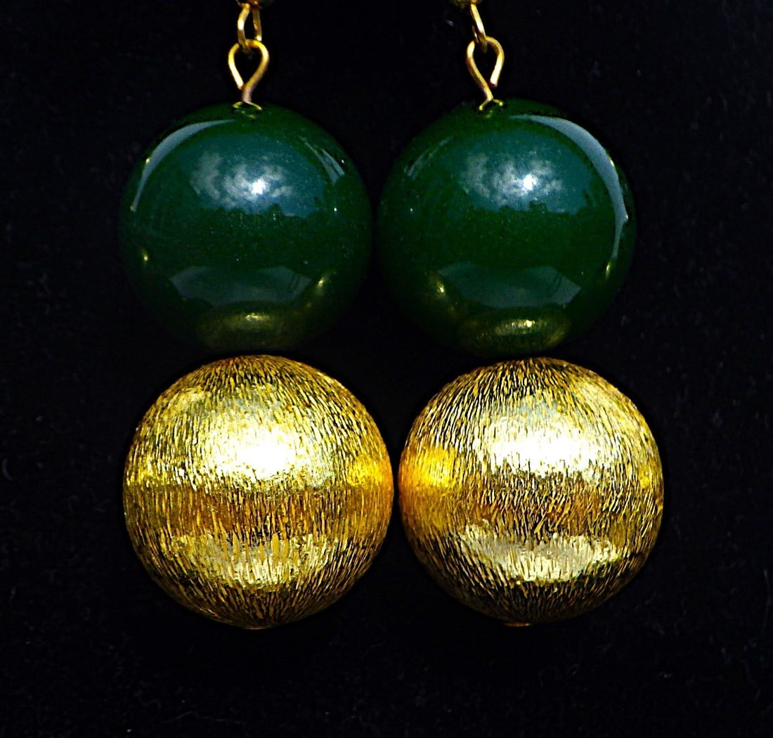 Spinach green jade necklace & earrings set with GP Chinese Dragons - 2
