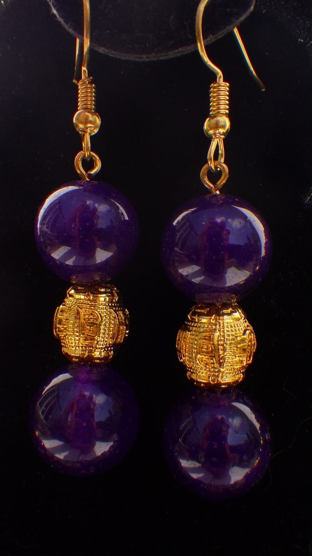 Chinese lavender jade necklace & earrings set with golden "pixius" - 3
