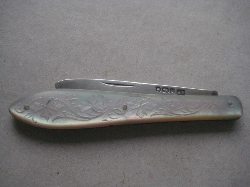 Victorian Mother of Pearl Hafted Silver Bladed Folding Fruit Knife - 7