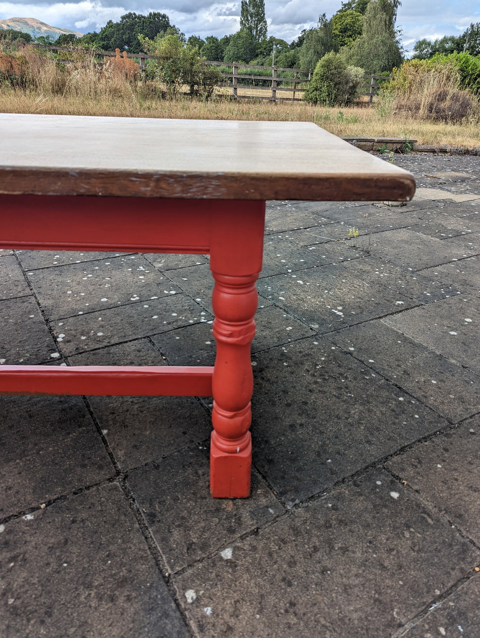 A striking vintage farmhouse dining table - 8