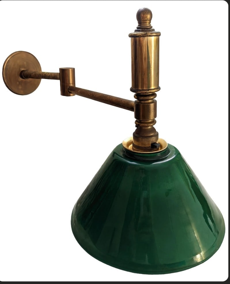 Vintage Art Deco "Bankers" Style Solid Brass Swing-Arm Wall Sconce Coolie: Title: Vintage Art Deco "Bankers" Style Solid Brass Swing-Arm Wall Sconce Coolie Description: Vintage Art Deco "Bankers" Style Solid Brass Swing-Arm Wall Sconce An exceptional and hi