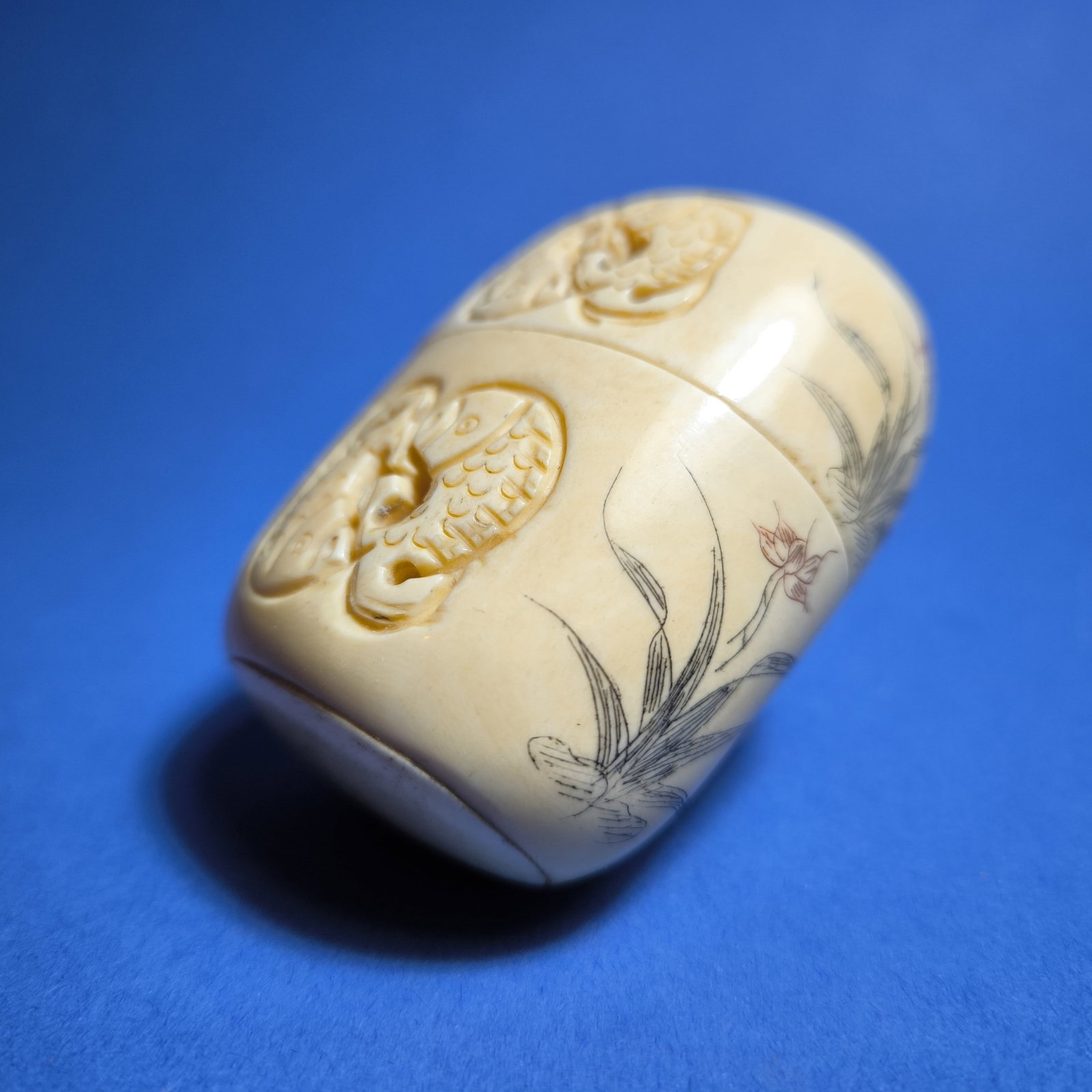 Japanese Carved Bone Inro Box Scrimshaw Fish Netsuke (1 of 4)