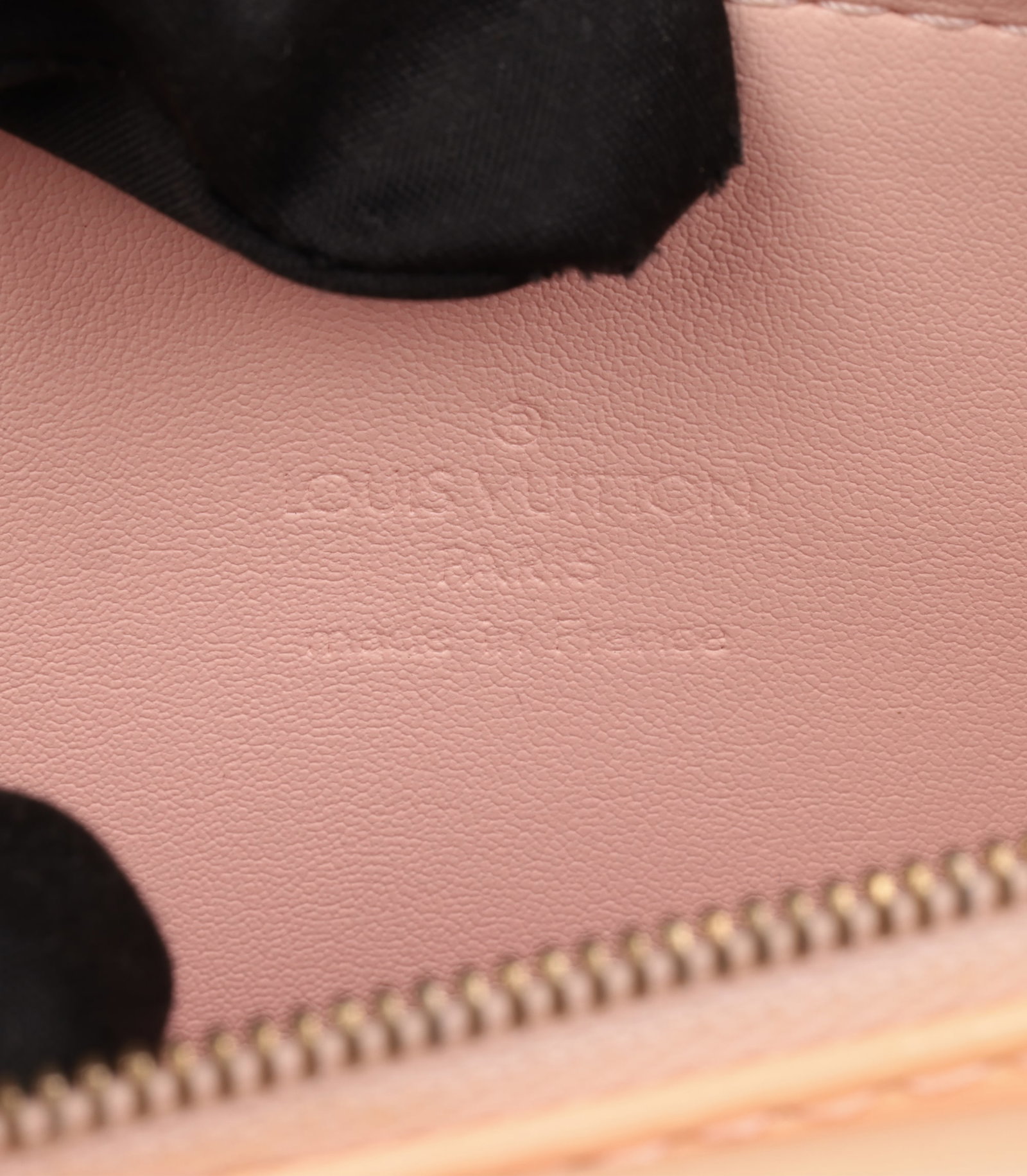 Louis Vuitton Marshmallow Monogram Vernis Leather Vintage Motto Pouch - 9