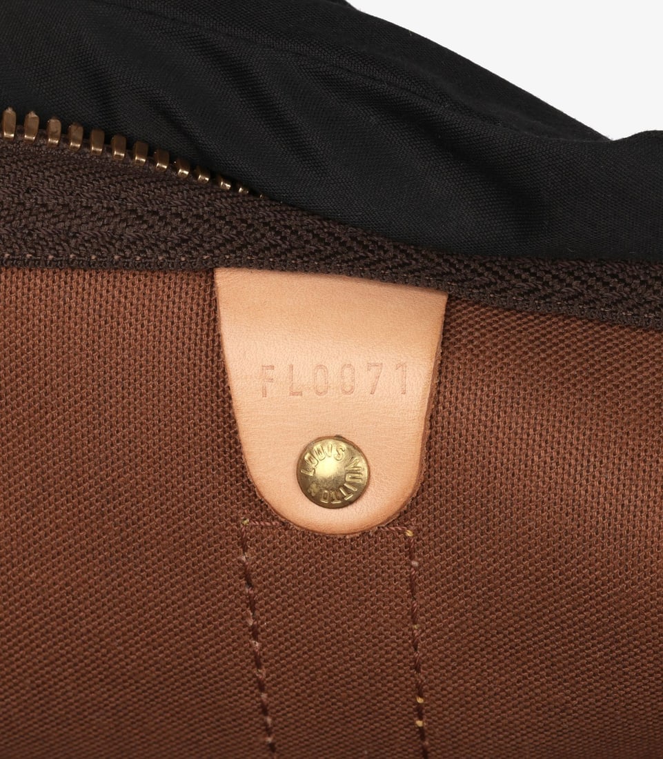 Louis Vuitton Brown Monogram Coated Canvas & Vachetta Leather Vintage Keepall 50: Title: Louis Vuitton Brown Monogram Coated Canvas & Vachetta Leather Vintage Keepall 50 Description: Louis Vuitton Brown Monogram Coated Canvas & Vachetta Leather Vintage Keepall 50