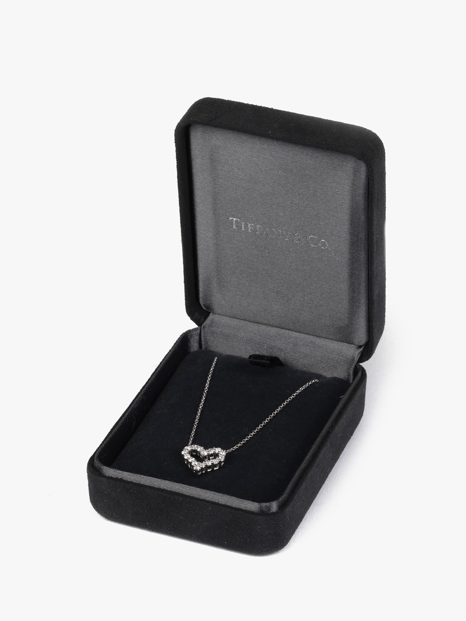 Tiffany & Co. Round Brilliant Cut Diamond Platinum Tiffany Hearts Mini Pendant - 4