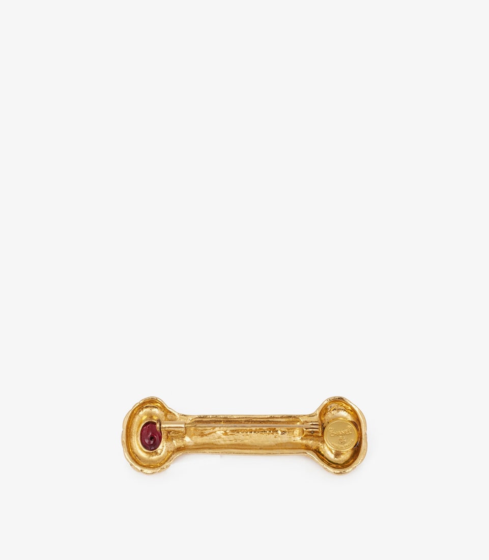 Chanel Gripoix Glass Gold Tone Logo Brooch - 3