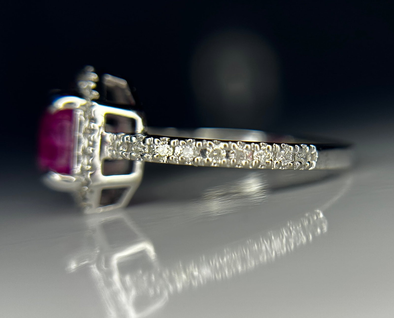 Beautiful 2.11 CT Unheated Old Burma Ruby With Natural Diamonds & 18k Gold - 7