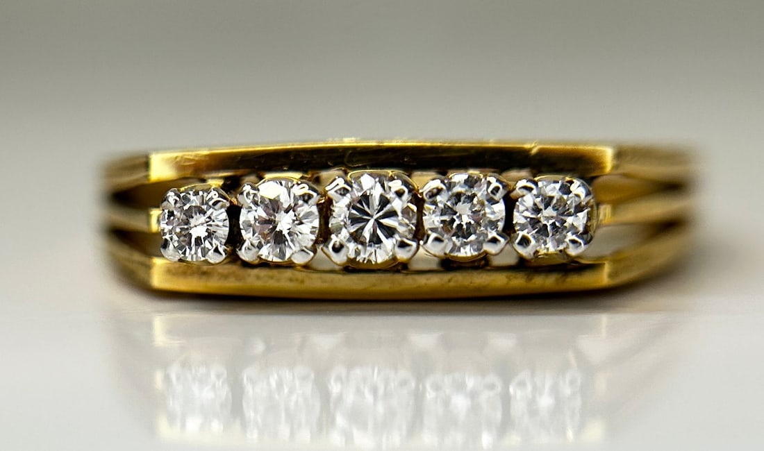 Beautiful Natural 0.18 CT VS Diamond Ring With 18k Gold - 2