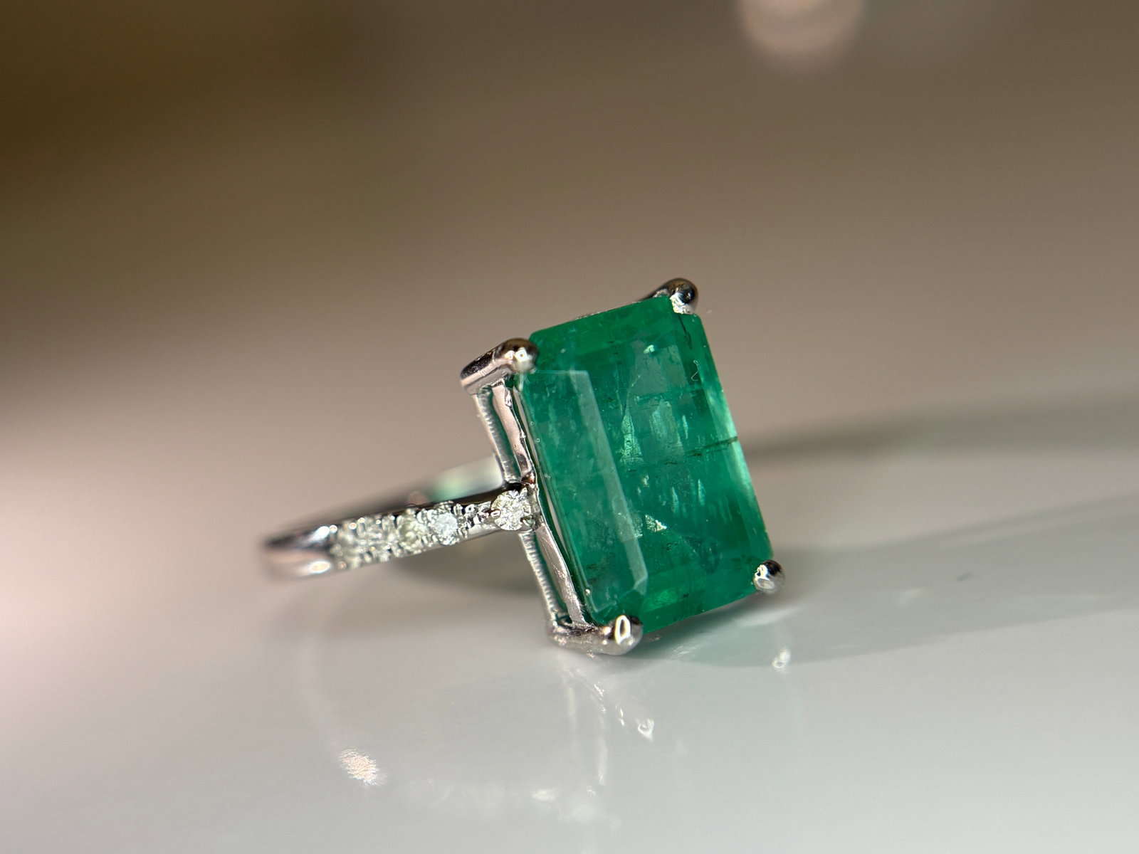 Beautiful 4.00 CT Natural Emerald Ring With Natural Diamonds & Platinum 950 - 10