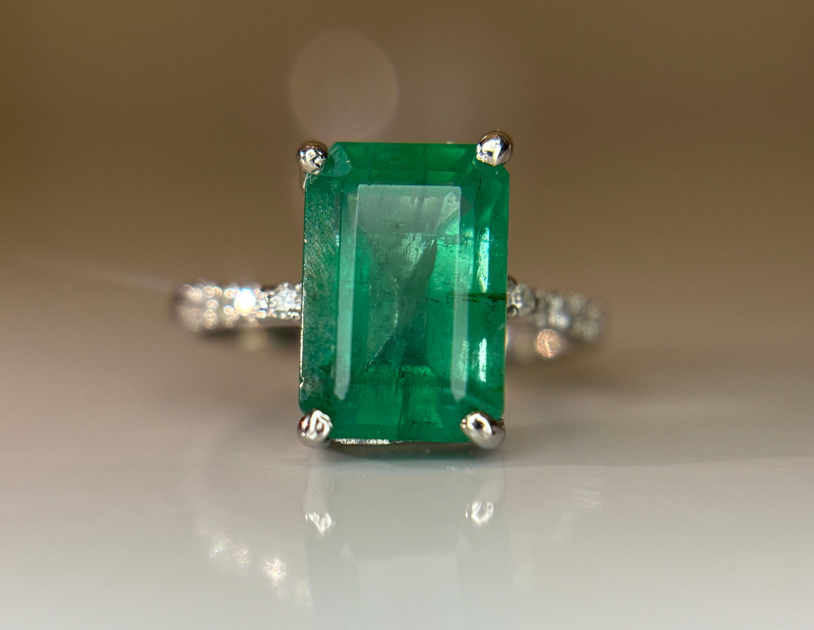 Beautiful 4.00 CT Natural Emerald Ring With Natural Diamonds & Platinum 950 - 2