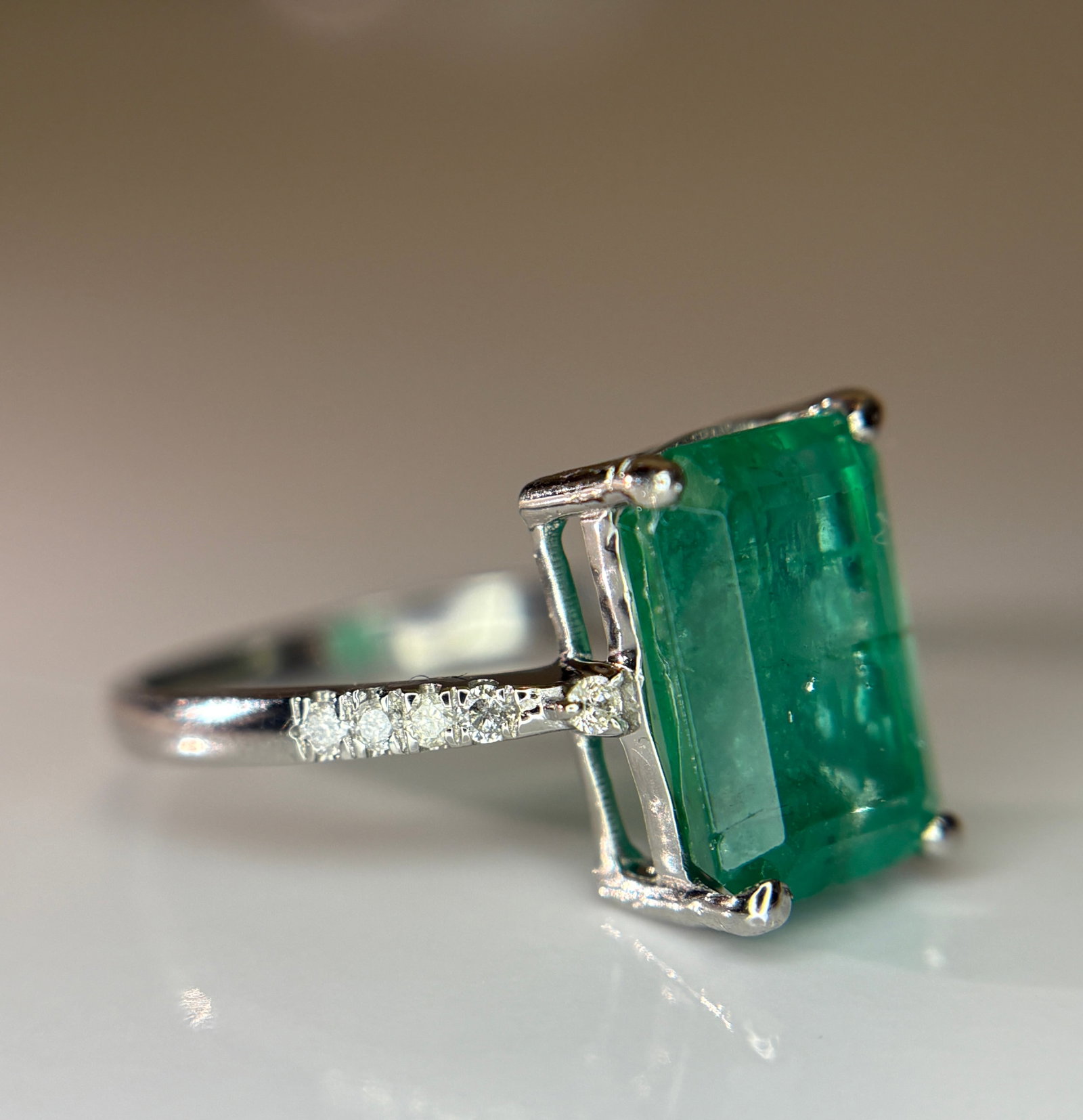 Beautiful 4.00 CT Natural Emerald Ring With Natural Diamonds & Platinum 950 - 8