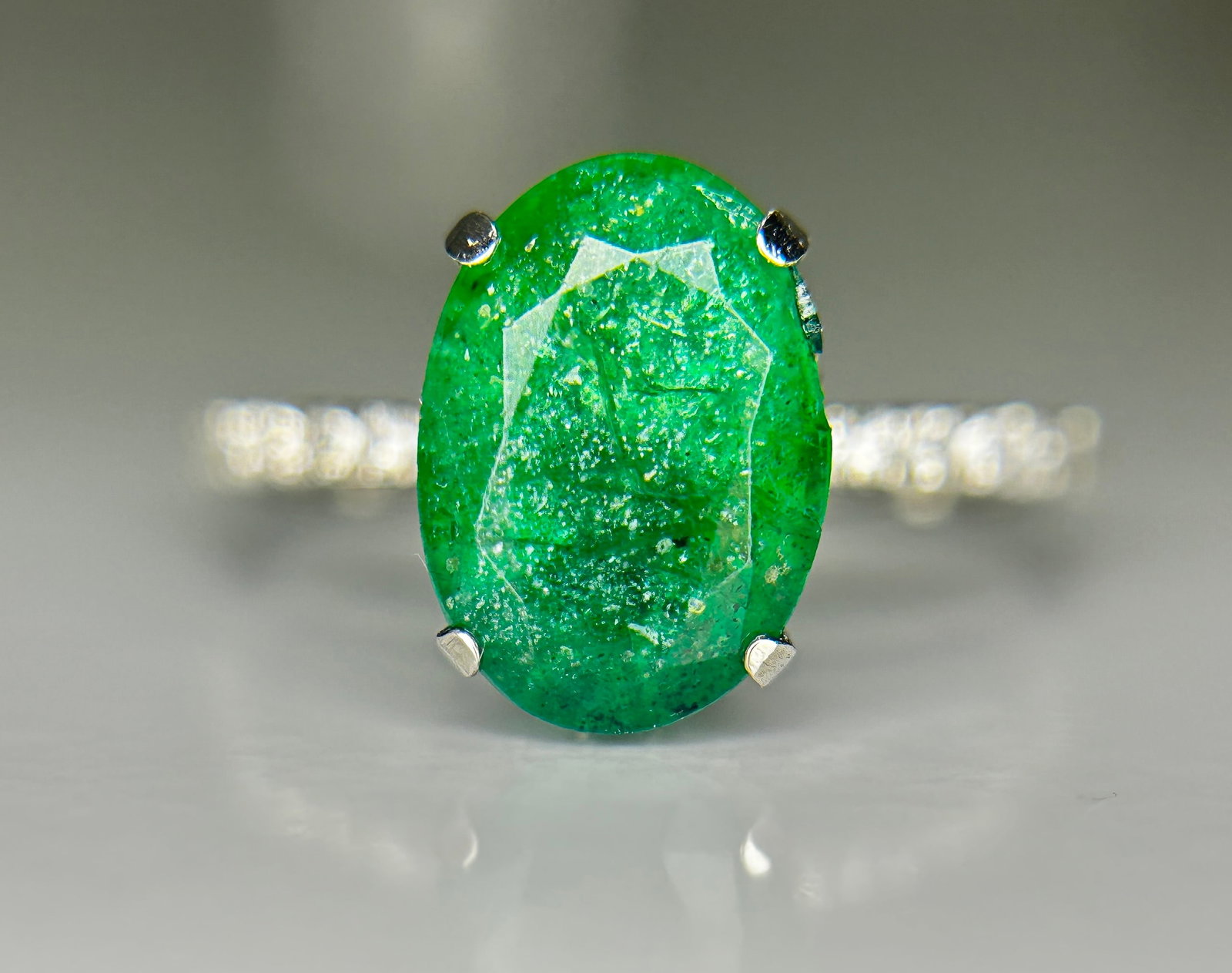 Beautiful 2.60 CT Natural Emerald Ring With Natural Diamonds & Platinum 950 (1 of 7)