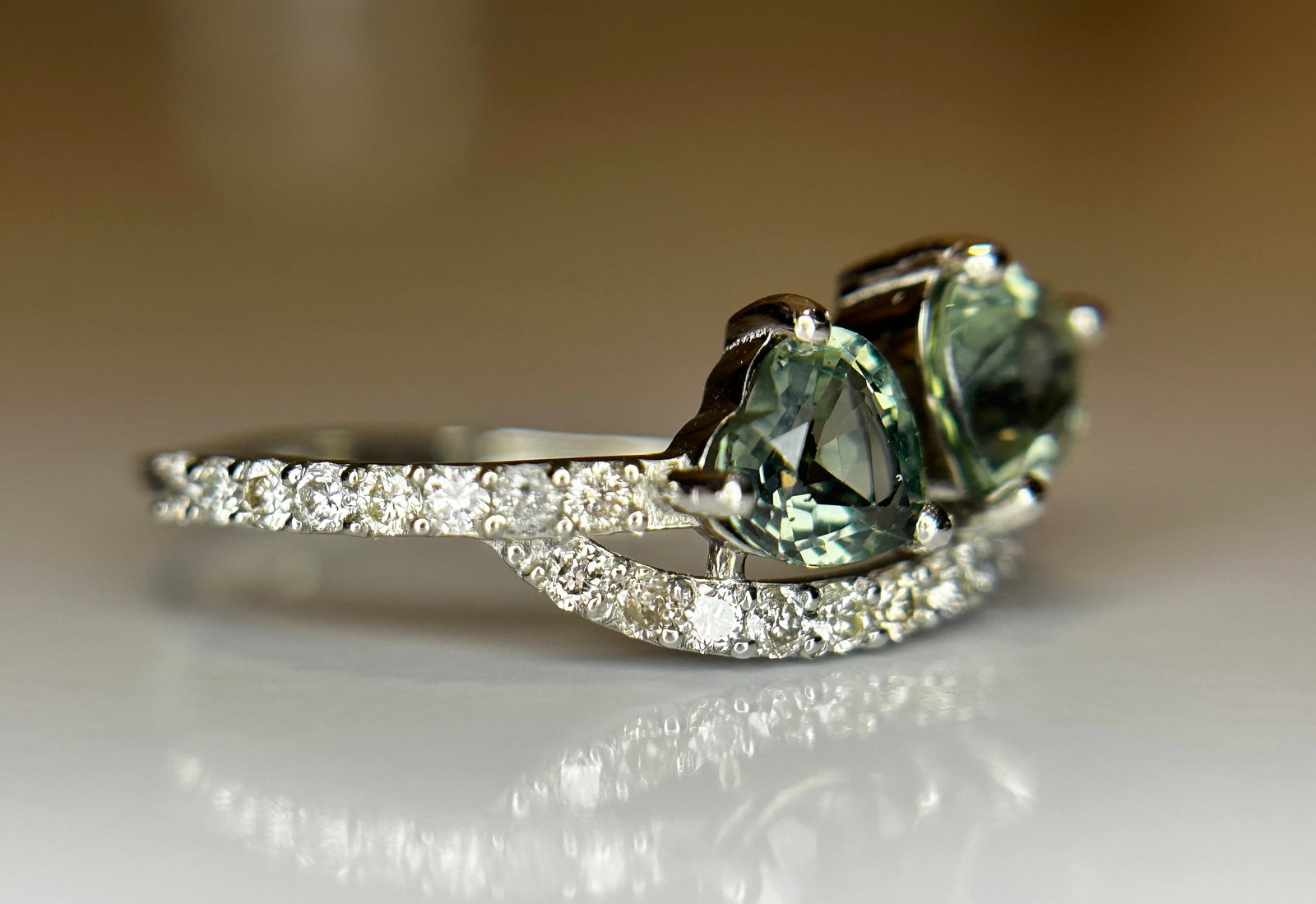 Beautiful 1.07 CT Bi-Colour Unheated Ceylon Sapphire Diamonds & 950 Platinum - 6