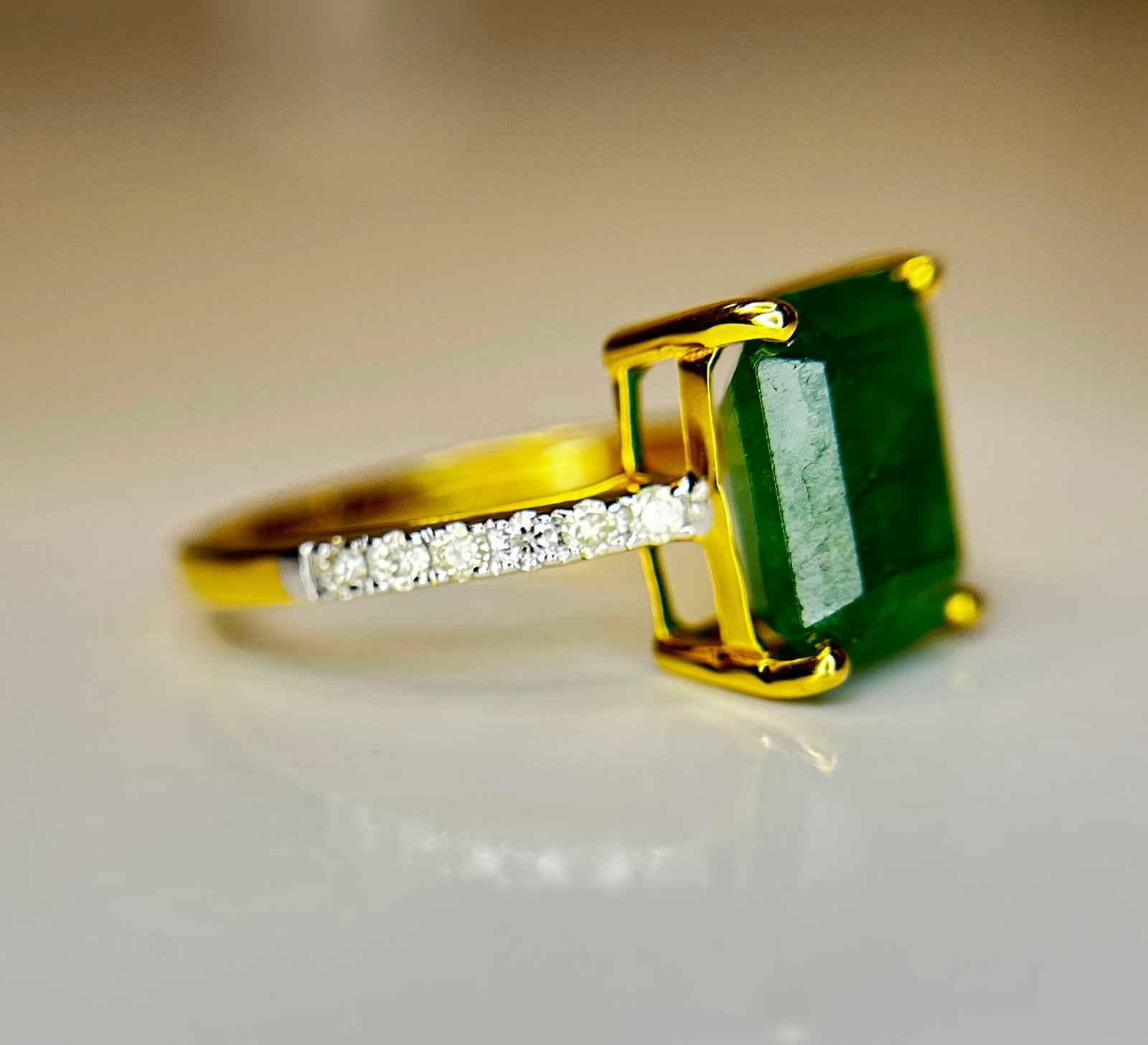 Beautiful Natural Emerald 2.96 CT With Natural Diamonds & 18k Gold - 5