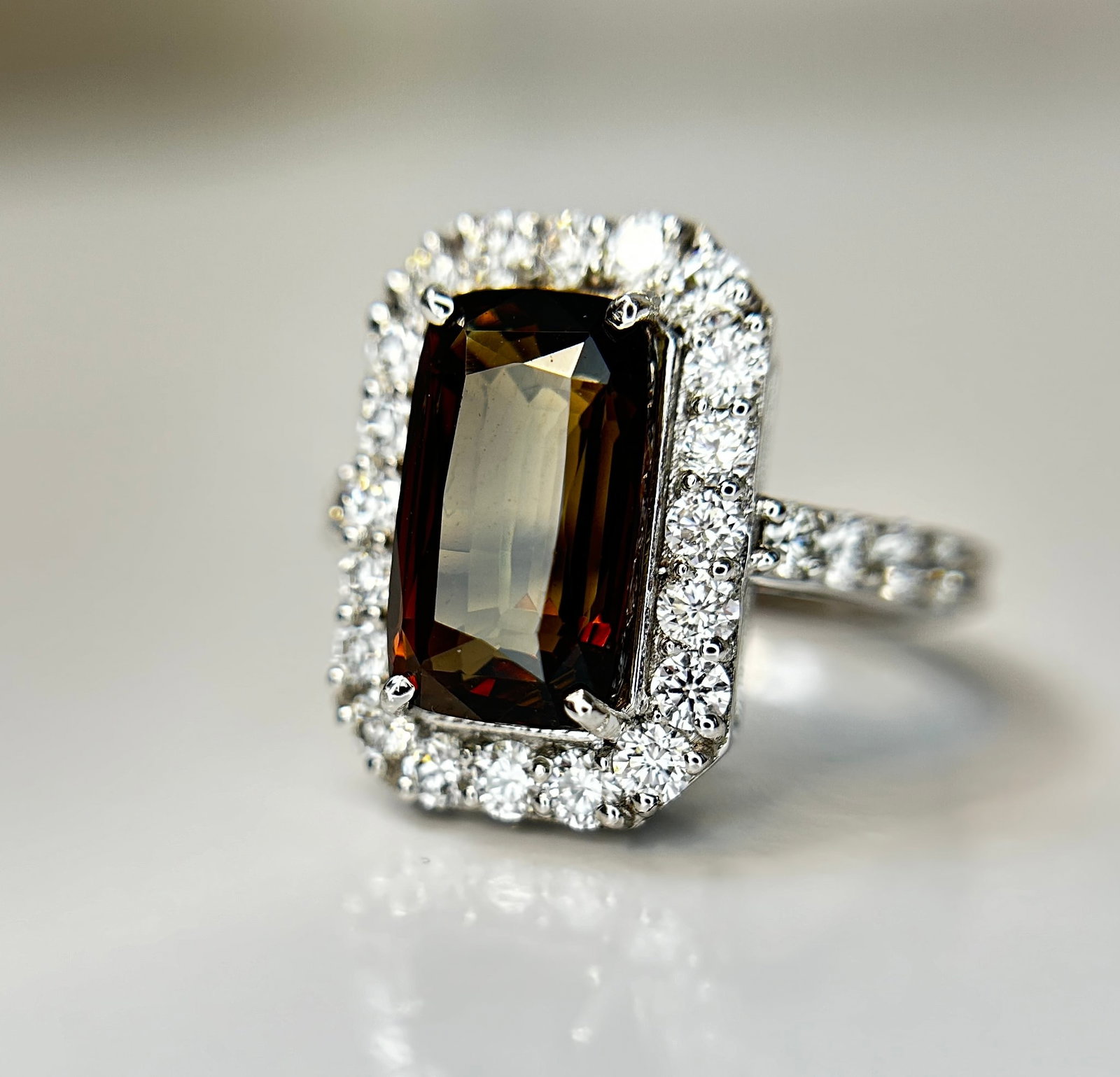GIA Certified Natural Rare Alexandrite Ring 5.07ct With 1.38ct Diamond & 18k White Gold - 7