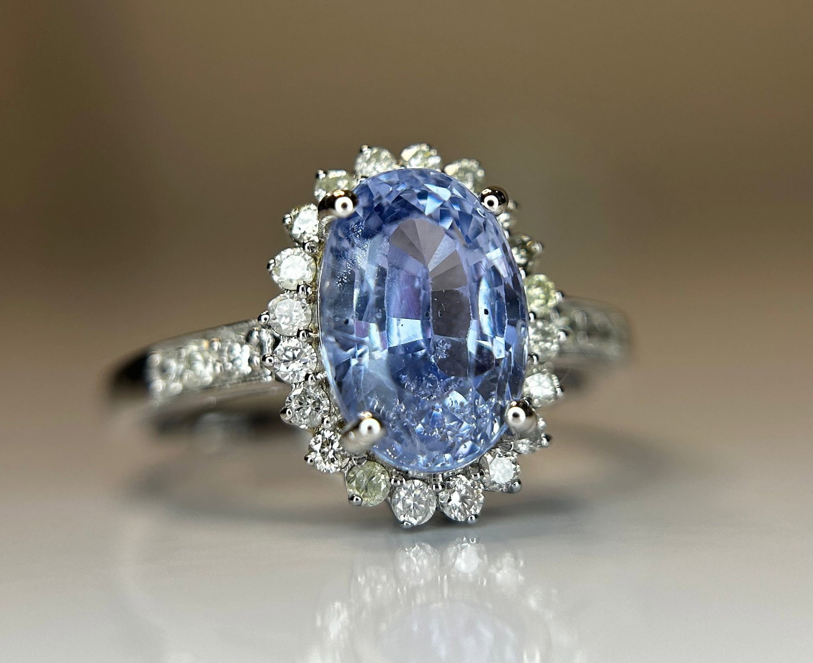 3.13 CT Unheated/Untreated Ceylon Cornflour Blue Sapphire Diamonds & 18k Gold - 4