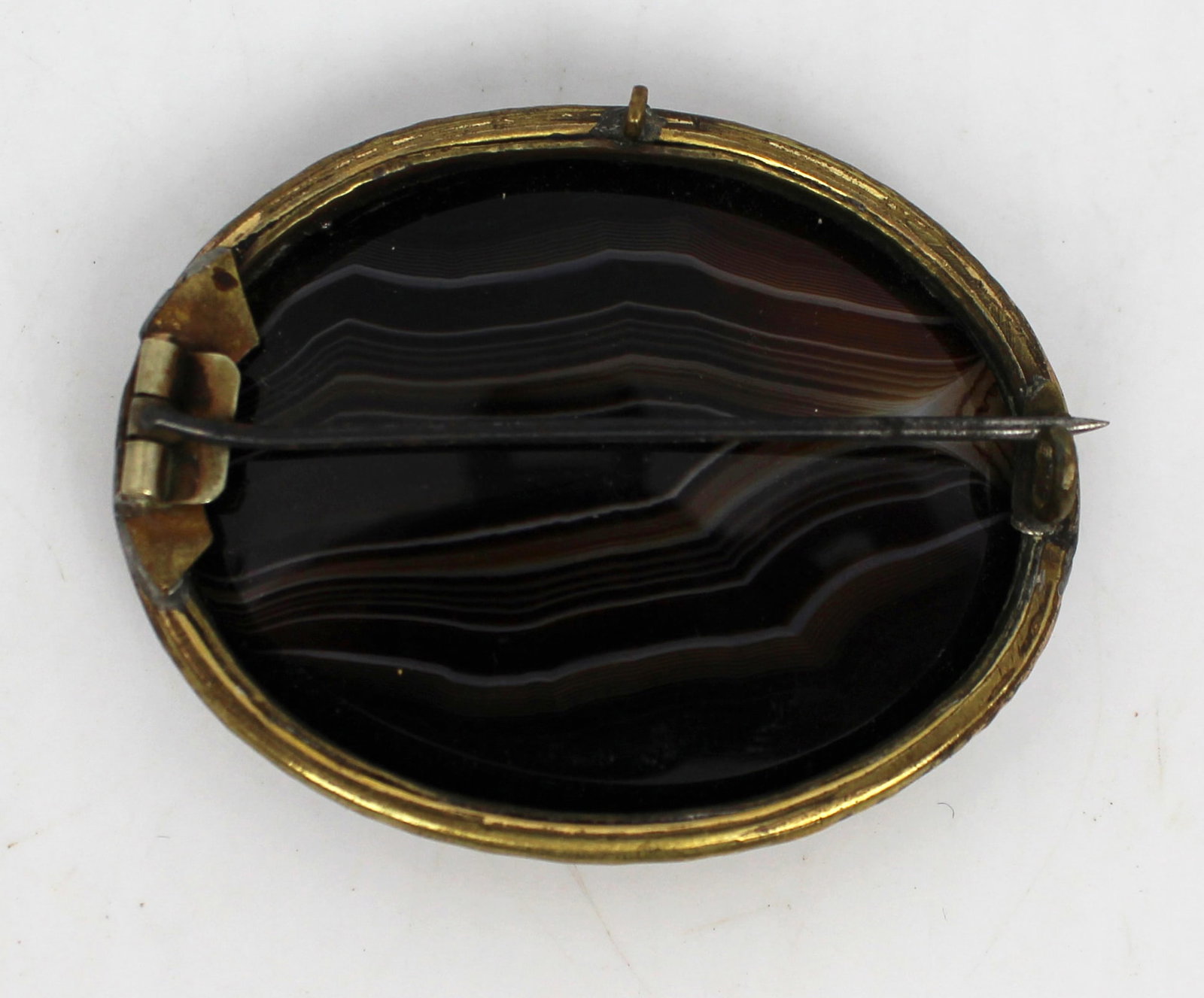 Title: Vintage Agate Brooch Description: Vintage Agate Brooch Measures 5 x 4 x 0.5 cm Condition: - 3